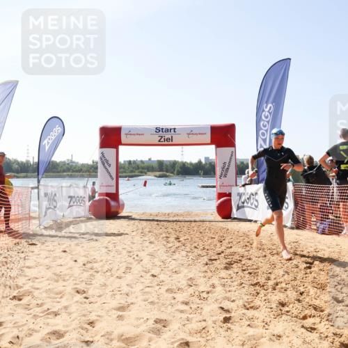 01.09.2024 - 17. Tribühne Triathlon Luisa Fischer http://msf.ph/oto/6897328 01.09.2024 11:40:22 Schwimmen 646, 668, 712 meine-sportfotos.de