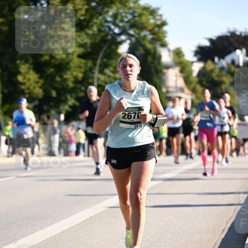 01.09.2024 - BARMER Alsterlauf Dr. Thomas Lammeyer http://msf.ph/oto/6897364 01.09.2024 09:35:38 Laufen 2670, 2670 meine-sportfotos.de