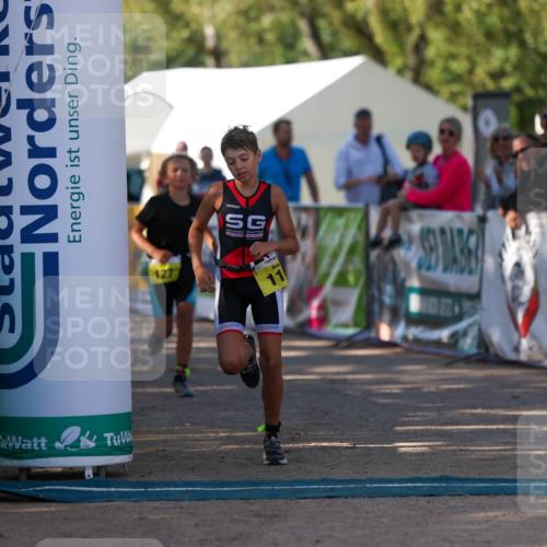 01.09.2024 - 17. Tribühne Triathlon Michael Strokosch http://msf.ph/oto/6897405 01.09.2024 09:52:09 Ziel 110, 127 meine-sportfotos.de