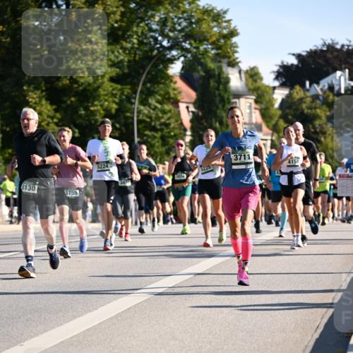 01.09.2024 - BARMER Alsterlauf Dr. Thomas Lammeyer http://msf.ph/oto/6897415 01.09.2024 09:35:40 Laufen 8130, 3755, 5224, 5225, 3711, 3711, 4158 meine-sportfotos.de