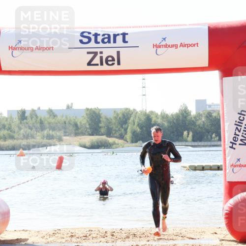 01.09.2024 - 17. Tribühne Triathlon Luisa Fischer http://msf.ph/oto/6897441 01.09.2024 11:41:25 Schwimmen 694 meine-sportfotos.de