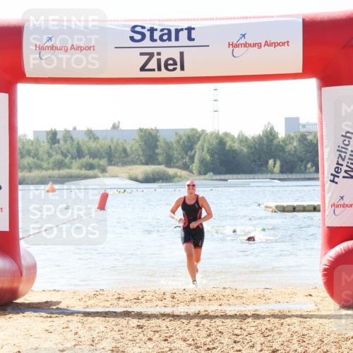 01.09.2024 - 17. Tribühne Triathlon Luisa Fischer http://msf.ph/oto/6897467 01.09.2024 11:41:34 Schwimmen 603, 694 meine-sportfotos.de