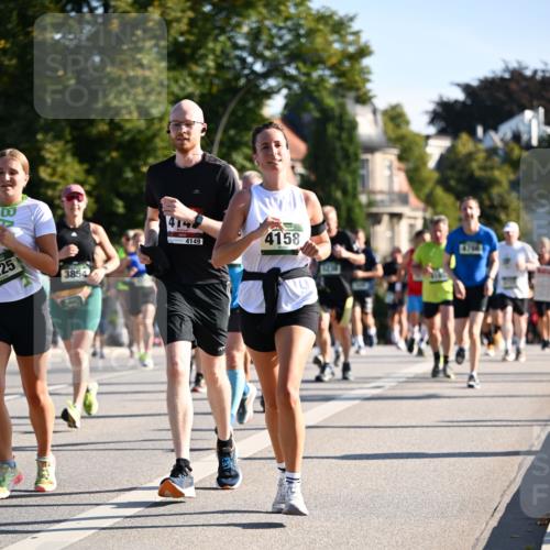 01.09.2024 - BARMER Alsterlauf Dr. Thomas Lammeyer http://msf.ph/oto/6897480 01.09.2024 09:35:44 Laufen 25, 3854, 4149, 4158 meine-sportfotos.de