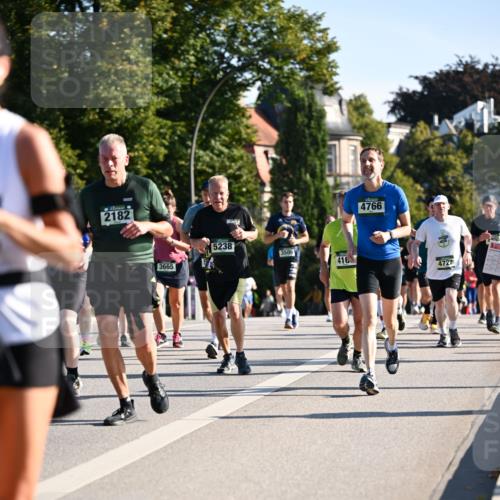 01.09.2024 - BARMER Alsterlauf Dr. Thomas Lammeyer http://msf.ph/oto/6897516 01.09.2024 09:35:45 Laufen 2182, 4766, 5238, 3509, 416, 4722, 3665 meine-sportfotos.de