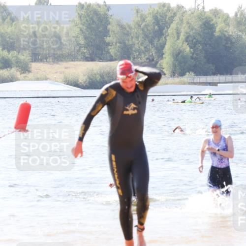 01.09.2024 - 17. Tribühne Triathlon Luisa Fischer http://msf.ph/oto/6897548 01.09.2024 11:41:49 Schwimmen 572, 582, 689, 701 meine-sportfotos.de