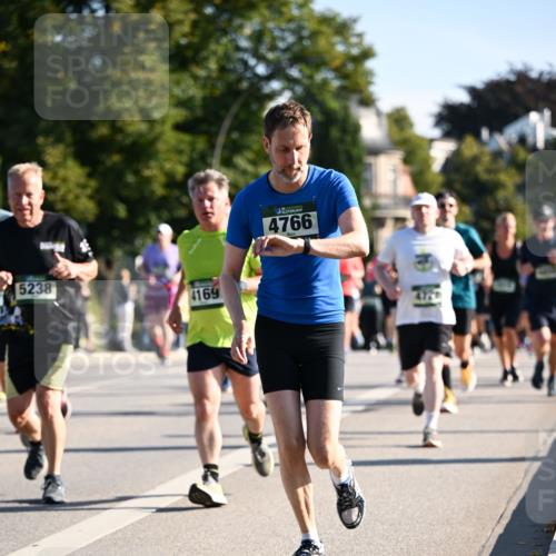 01.09.2024 - BARMER Alsterlauf Dr. Thomas Lammeyer http://msf.ph/oto/6897561 01.09.2024 09:35:48 Laufen 5238, 4169, 4766 meine-sportfotos.de