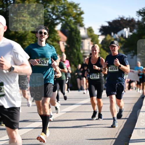 01.09.2024 - BARMER Alsterlauf Dr. Thomas Lammeyer http://msf.ph/oto/6897623 01.09.2024 09:35:51 Laufen 8267, 2915, 4855 meine-sportfotos.de