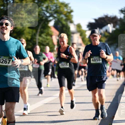 01.09.2024 - BARMER Alsterlauf Dr. Thomas Lammeyer http://msf.ph/oto/6897636 01.09.2024 09:35:52 Laufen 35, 3267, 2649, 2915, 4855 meine-sportfotos.de