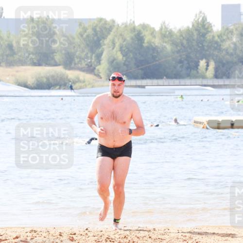 01.09.2024 - 17. Tribühne Triathlon Luisa Fischer http://msf.ph/oto/6897671 01.09.2024 11:42:08 Schwimmen 623 meine-sportfotos.de