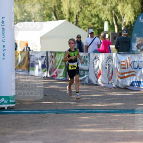 01.09.2024 - 17. Tribühne Triathlon Michael Strokosch http://msf.ph/oto/6897696 01.09.2024 09:54:19 Ziel 102 meine-sportfotos.de