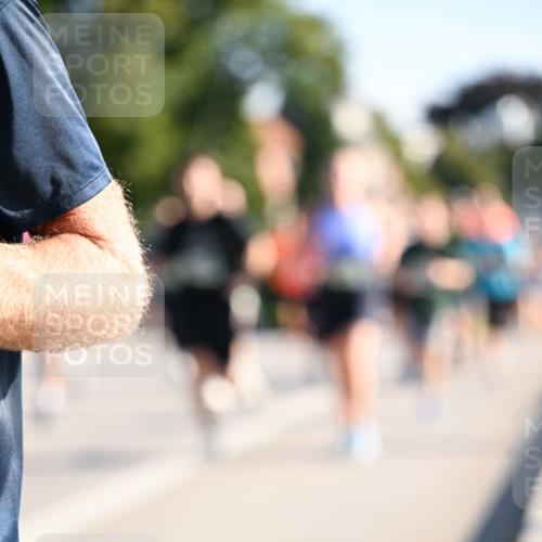 01.09.2024 - BARMER Alsterlauf Dr. Thomas Lammeyer http://msf.ph/oto/6897702 01.09.2024 09:35:55 Laufen  meine-sportfotos.de