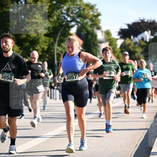 01.09.2024 - BARMER Alsterlauf Dr. Thomas Lammeyer http://msf.ph/oto/6897727 01.09.2024 09:35:56 Laufen 3058, 3057, 95, 819 meine-sportfotos.de