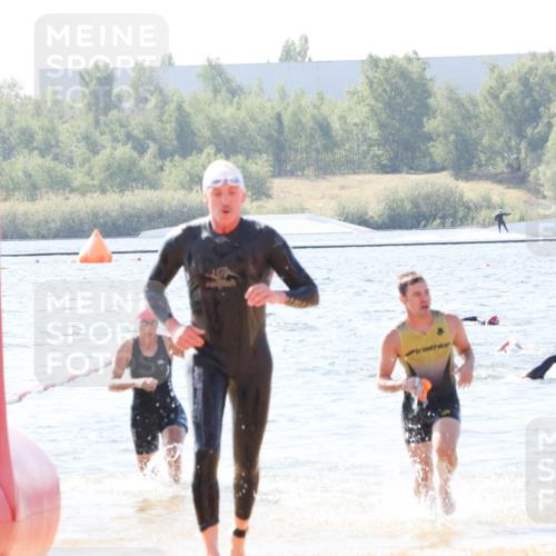 01.09.2024 - 17. Tribühne Triathlon Luisa Fischer http://msf.ph/oto/6897744 01.09.2024 11:42:41 Schwimmen 624, 656, 669 meine-sportfotos.de