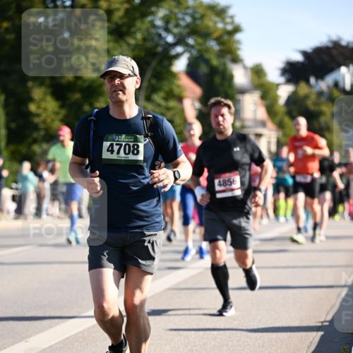 01.09.2024 - BARMER Alsterlauf Dr. Thomas Lammeyer http://msf.ph/oto/6897855 01.09.2024 09:36:02 Laufen 135, 4708, 4856 meine-sportfotos.de