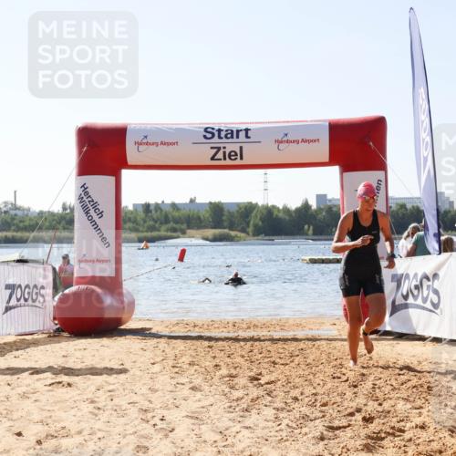 01.09.2024 - 17. Tribühne Triathlon Luisa Fischer http://msf.ph/oto/6897878 01.09.2024 11:42:49 Schwimmen 624, 656, 669 meine-sportfotos.de
