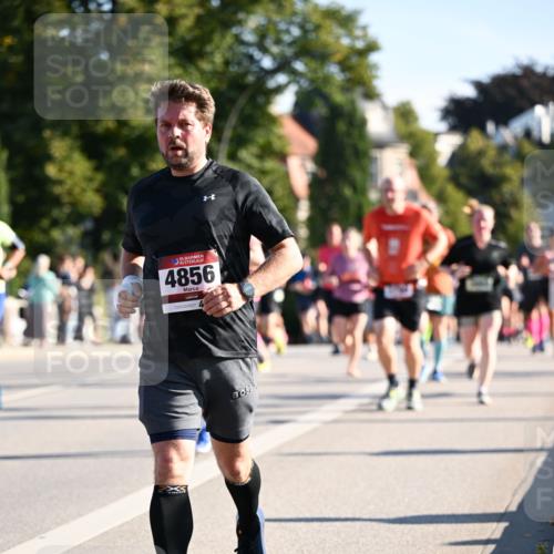 01.09.2024 - BARMER Alsterlauf Dr. Thomas Lammeyer http://msf.ph/oto/6897886 01.09.2024 09:36:04 Laufen 4856 meine-sportfotos.de