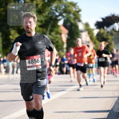 01.09.2024 - BARMER Alsterlauf Dr. Thomas Lammeyer http://msf.ph/oto/6897891 01.09.2024 09:36:04 Laufen 35, 4856, 4856 meine-sportfotos.de