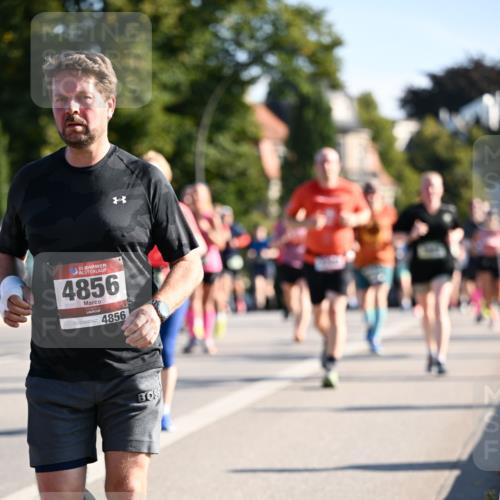 01.09.2024 - BARMER Alsterlauf Dr. Thomas Lammeyer http://msf.ph/oto/6897898 01.09.2024 09:36:04 Laufen 10, 35, 4856, 4856 meine-sportfotos.de