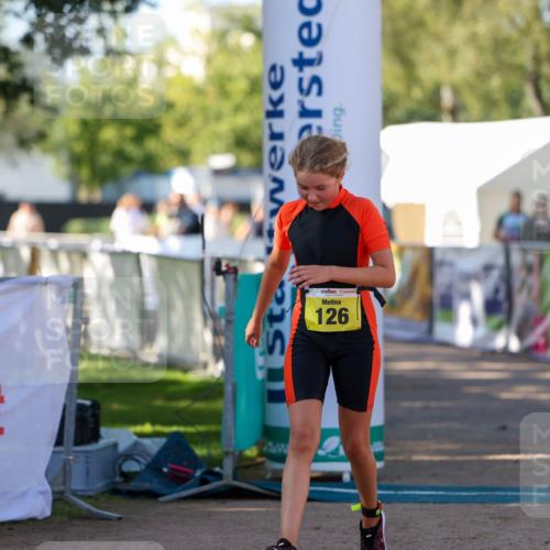 01.09.2024 - 17. Tribühne Triathlon Michael Strokosch http://msf.ph/oto/6897899 01.09.2024 09:55:05 Ziel 126 meine-sportfotos.de