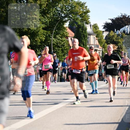 01.09.2024 - BARMER Alsterlauf Dr. Thomas Lammeyer http://msf.ph/oto/6897905 01.09.2024 09:36:05 Laufen 2122, 2796, 4537 meine-sportfotos.de