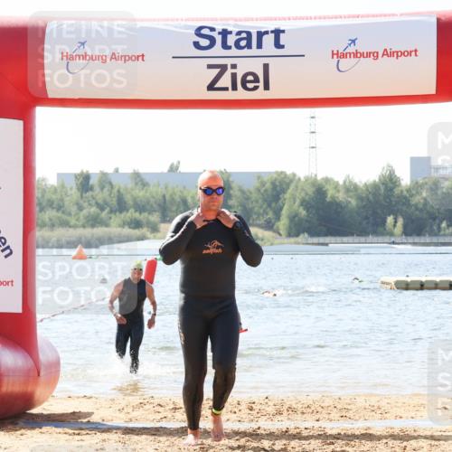 01.09.2024 - 17. Tribühne Triathlon Luisa Fischer http://msf.ph/oto/6897908 01.09.2024 11:43:05 Schwimmen 658, 686 meine-sportfotos.de