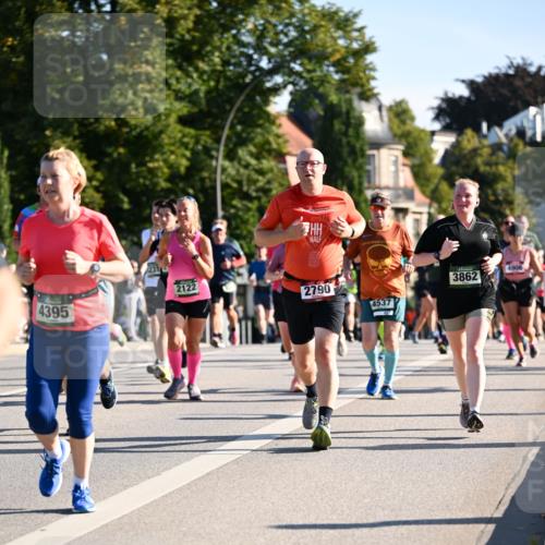 01.09.2024 - BARMER Alsterlauf Dr. Thomas Lammeyer http://msf.ph/oto/6897915 01.09.2024 09:36:05 Laufen 4395, 2122, 2790, 4537, 3862 meine-sportfotos.de