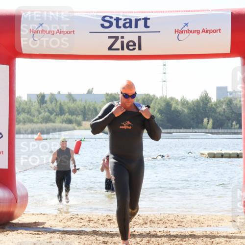 01.09.2024 - 17. Tribühne Triathlon Luisa Fischer http://msf.ph/oto/6897916 01.09.2024 11:43:06 Schwimmen 658, 672, 686 meine-sportfotos.de