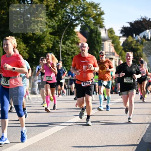 01.09.2024 - BARMER Alsterlauf Dr. Thomas Lammeyer http://msf.ph/oto/6897919 01.09.2024 09:36:05 Laufen 4395, 2122, 2790, 45, 3862, 1906 meine-sportfotos.de
