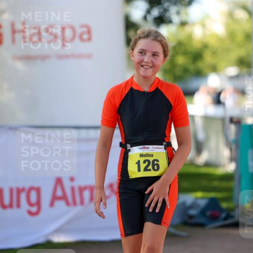01.09.2024 - 17. Tribühne Triathlon Michael Strokosch http://msf.ph/oto/6897947 01.09.2024 09:55:08 Ziel 126 meine-sportfotos.de