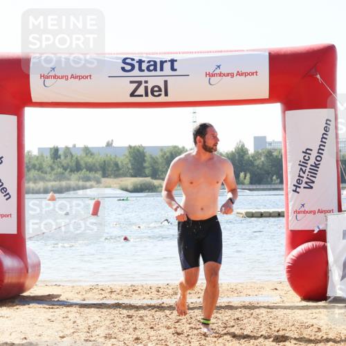 01.09.2024 - 17. Tribühne Triathlon Luisa Fischer http://msf.ph/oto/6897989 01.09.2024 11:43:17 Schwimmen 658, 672 meine-sportfotos.de
