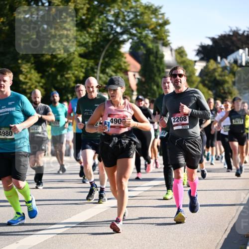 01.09.2024 - BARMER Alsterlauf Dr. Thomas Lammeyer http://msf.ph/oto/6898005 01.09.2024 09:36:10 Laufen 2024, 4980, 4827, 490, 81, 2208, 2208, 2611 meine-sportfotos.de