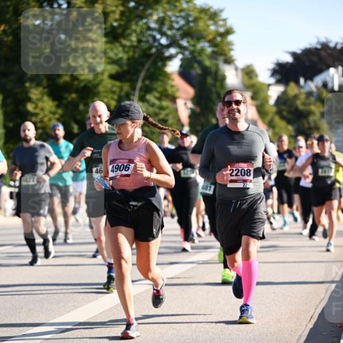 01.09.2024 - BARMER Alsterlauf Dr. Thomas Lammeyer http://msf.ph/oto/6898014 01.09.2024 09:36:10 Laufen 46, 4906, 881, 2208, 2208, 2017 meine-sportfotos.de