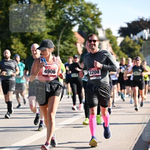 01.09.2024 - BARMER Alsterlauf Dr. Thomas Lammeyer http://msf.ph/oto/6898020 01.09.2024 09:36:11 Laufen 4906, 2208, 2208 meine-sportfotos.de