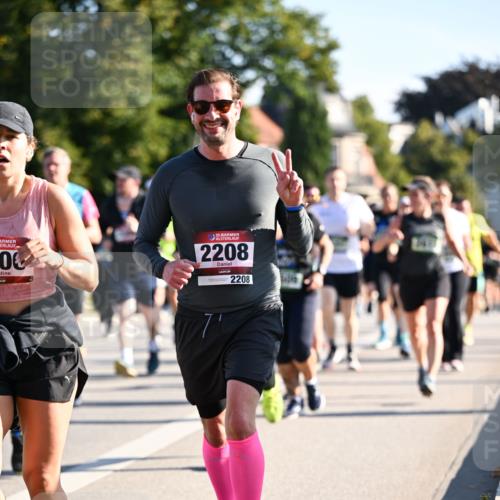01.09.2024 - BARMER Alsterlauf Dr. Thomas Lammeyer http://msf.ph/oto/6898039 01.09.2024 09:36:12 Laufen 00, 135, 2208, 2208 meine-sportfotos.de