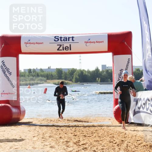 01.09.2024 - 17. Tribühne Triathlon Luisa Fischer http://msf.ph/oto/6898058 01.09.2024 11:43:39 Schwimmen 584, 693 meine-sportfotos.de