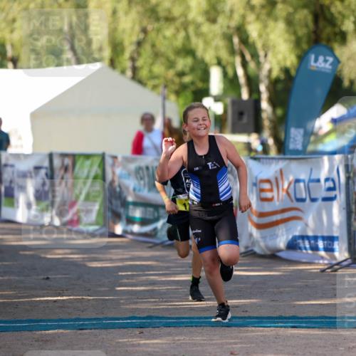 01.09.2024 - 17. Tribühne Triathlon Michael Strokosch http://msf.ph/oto/6898078 01.09.2024 09:55:45 Ziel 116, 122 meine-sportfotos.de