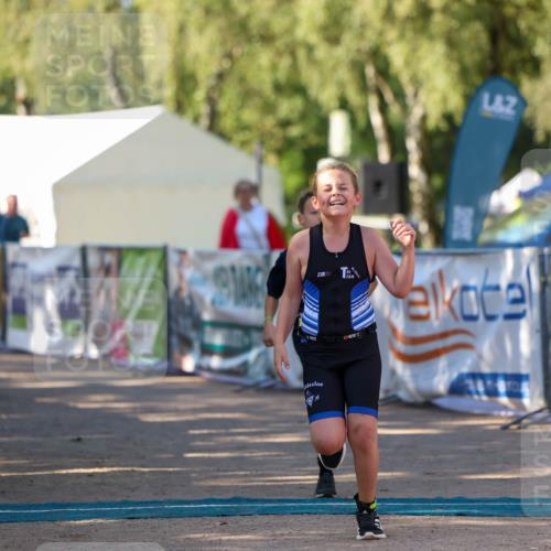 01.09.2024 - 17. Tribühne Triathlon Michael Strokosch http://msf.ph/oto/6898087 01.09.2024 09:55:46 Ziel 116, 122 meine-sportfotos.de