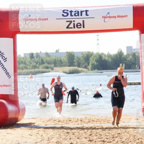 01.09.2024 - 17. Tribühne Triathlon Luisa Fischer http://msf.ph/oto/6898112 01.09.2024 11:43:52 Schwimmen 177, 630 meine-sportfotos.de