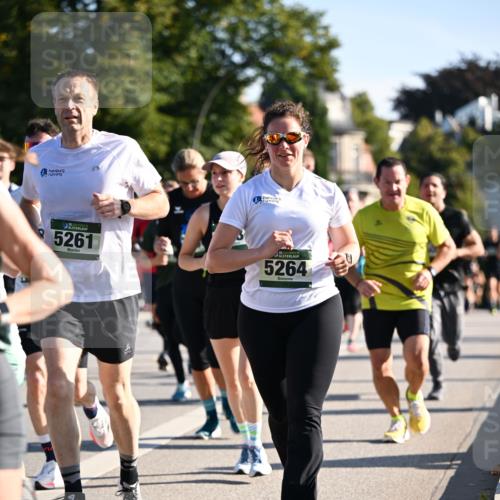 01.09.2024 - BARMER Alsterlauf Dr. Thomas Lammeyer http://msf.ph/oto/6898118 01.09.2024 09:36:15 Laufen 5261, 5264 meine-sportfotos.de