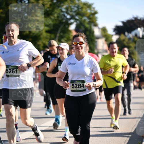 01.09.2024 - BARMER Alsterlauf Dr. Thomas Lammeyer http://msf.ph/oto/6898119 01.09.2024 09:36:15 Laufen 5261, 5264 meine-sportfotos.de