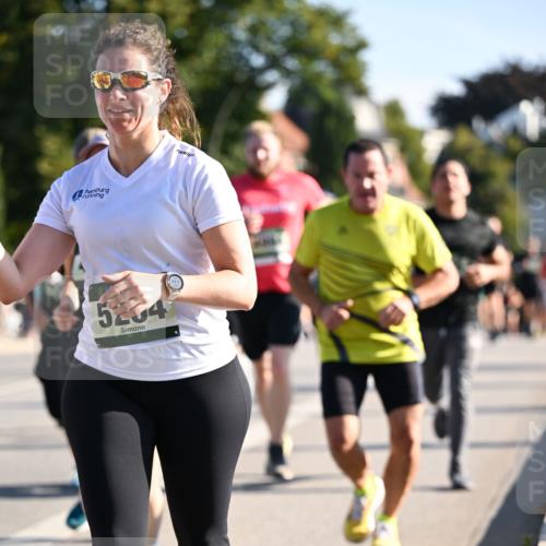 01.09.2024 - BARMER Alsterlauf Dr. Thomas Lammeyer http://msf.ph/oto/6898136 01.09.2024 09:36:16 Laufen 5234 meine-sportfotos.de