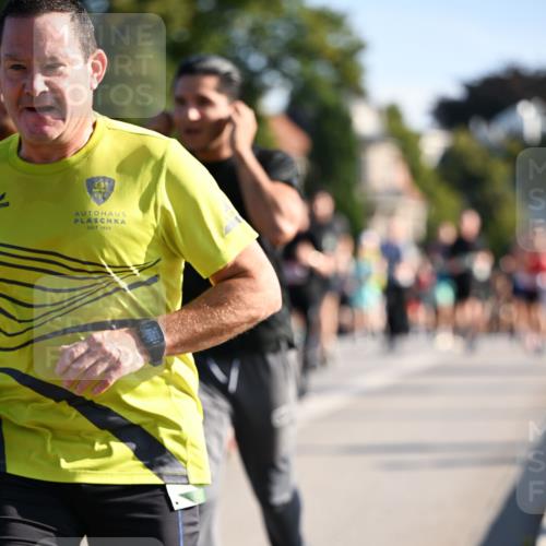 01.09.2024 - BARMER Alsterlauf Dr. Thomas Lammeyer http://msf.ph/oto/6898162 01.09.2024 09:36:18 Laufen 1950 meine-sportfotos.de