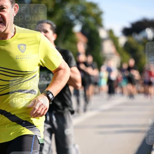 01.09.2024 - BARMER Alsterlauf Dr. Thomas Lammeyer http://msf.ph/oto/6898166 01.09.2024 09:36:18 Laufen 1950 meine-sportfotos.de