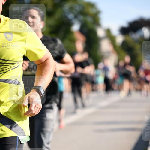 01.09.2024 - BARMER Alsterlauf Dr. Thomas Lammeyer http://msf.ph/oto/6898170 01.09.2024 09:36:18 Laufen 1950, 60 meine-sportfotos.de