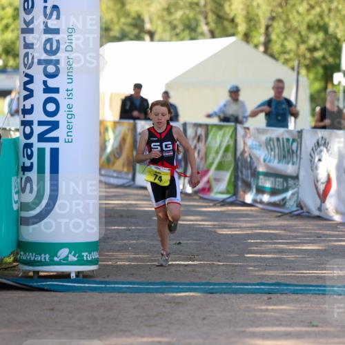 01.09.2024 - 17. Tribühne Triathlon Michael Strokosch http://msf.ph/oto/6898171 01.09.2024 09:55:54 Ziel 74, 95 meine-sportfotos.de