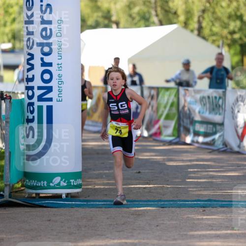01.09.2024 - 17. Tribühne Triathlon Michael Strokosch http://msf.ph/oto/6898185 01.09.2024 09:55:54 Ziel 74, 95 meine-sportfotos.de