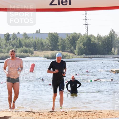 01.09.2024 - 17. Tribühne Triathlon Luisa Fischer http://msf.ph/oto/6898200 01.09.2024 11:43:59 Schwimmen 177, 625, 630, 688 meine-sportfotos.de