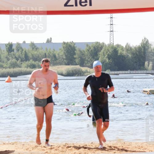 01.09.2024 - 17. Tribühne Triathlon Luisa Fischer http://msf.ph/oto/6898215 01.09.2024 11:44:01 Schwimmen 177, 625, 630, 688 meine-sportfotos.de