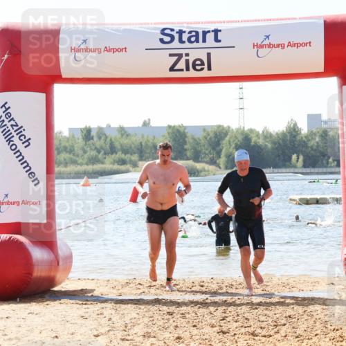 01.09.2024 - 17. Tribühne Triathlon Luisa Fischer http://msf.ph/oto/6898223 01.09.2024 11:44:01 Schwimmen 177, 625, 630, 688 meine-sportfotos.de