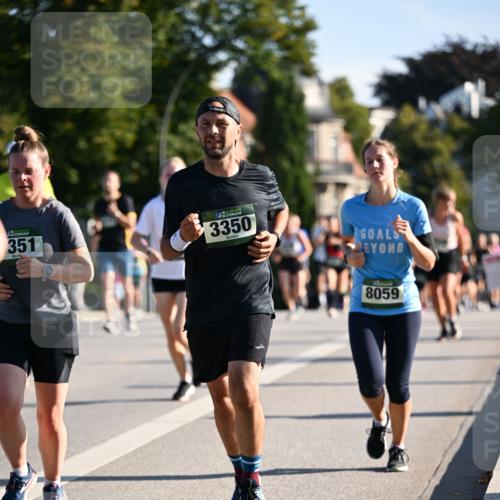 01.09.2024 - BARMER Alsterlauf Dr. Thomas Lammeyer http://msf.ph/oto/6898228 01.09.2024 09:36:26 Laufen 351, 3350, 8059 meine-sportfotos.de